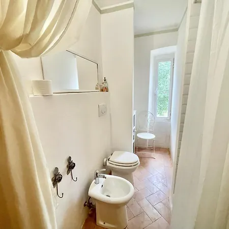 Adam House - Sleeps 7 - *