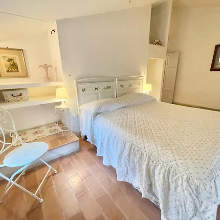 Adam House - Sleeps 7 - *