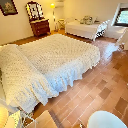 Adam House - Sleeps 7 - Apartment Spoleto